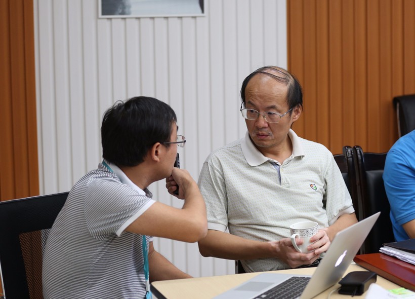 成都市人大常委会“一法一决定”执法检查组莅临西部数码检查指导